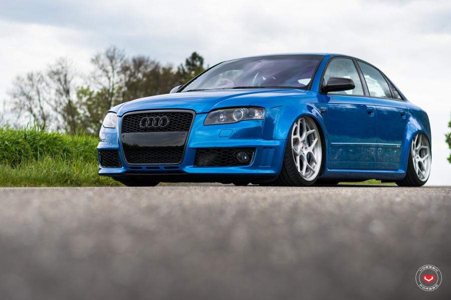  Audi RS4 Sedan on Vossen Wheels (CG-205) 2018 года  (фото 8 из 82)